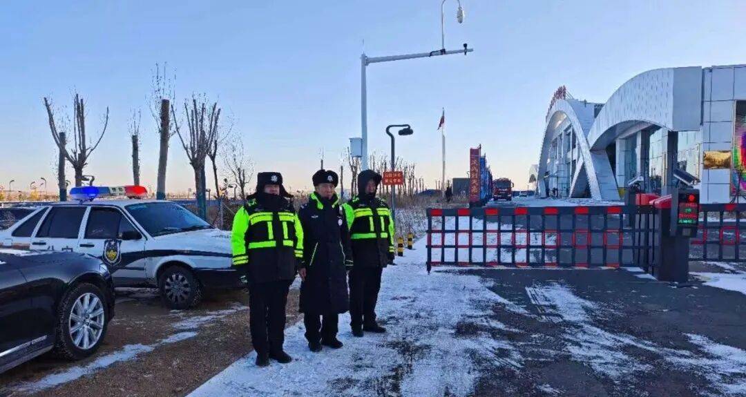 康保公安圆满完成“决战到天亮”羽毛球全国巡回挑战赛张家口康保站赛事安保工作